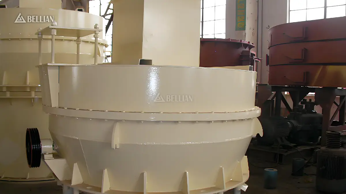Base and transmission part of high pressure grinding mill main machine, factory workshop production photo